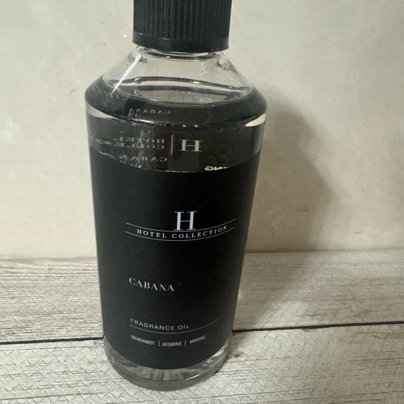 Hotel Collection Cabana Oil - Picture 3 of 4